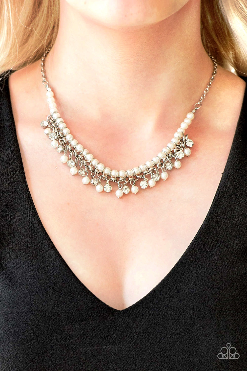 A Touch of CLASSY Necklace ~ White