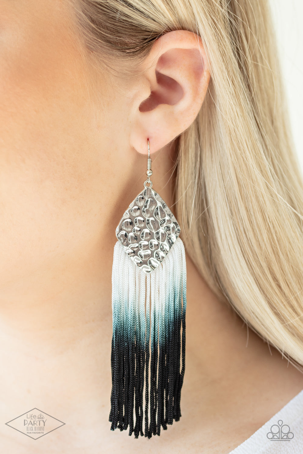 Dip In ~ Black/Blue