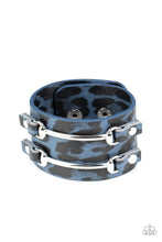 Load image into Gallery viewer, Safari Scene ~ Blue
